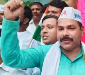आखिर जनप्रतिनिधियों की जिम्मेदारी क्या है: निधान सिंह आमंत्रण पर भी तिरंगा यात्रा में शामिल न होने पर आक्रोशित हैं शिक्षक-कर्मचारी