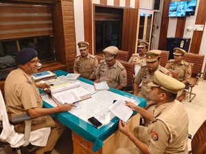 महराजगंज-थाना कोठीभार में क्षेत्राधिकारी निचलौल ने आयोजित किया अर्दली रूम,लंबित विवेचनाओं की समीक्षा कर शीघ्र, निष्पक्ष एवं गुणवत्तापूर्ण निस्तारण के दिए निर्देश