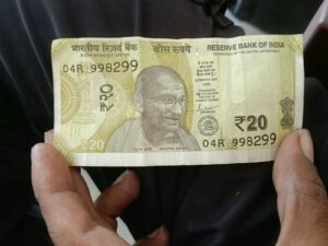 ₹20 के नोटों की छपाई में दिख रही असमानता, क्या गुणवत्ता जांच पर RBI को देना चाहिए ध्यान?