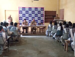 हेरा पब्लिक इंटर कॉलेज में पुलिस का साइबर जागरूकता अभियान, संदिग्ध लिंक और ओटीपी साझा न करने की दी सलाह