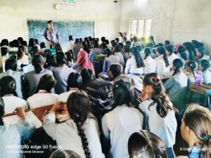 नवनिर्माण इण्टरमीडिएट कालेज में ध्वजारोहण के साथ तीन दिवसीय ‘भारत स्काउट्स एवं गाइड्स’ प्रशिक्षण शिविर प्रारम्भ