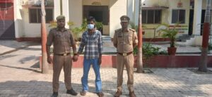 निचलौल पुलिस ने पॉक्सो एक्ट समेत गंभीर धाराओं में वांछित आरोपी को किया गिरफ्तार