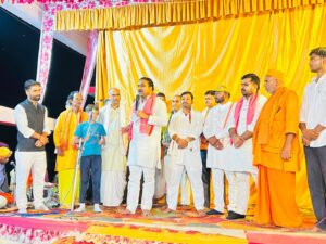 श्रावस्ती में दुर्गा पूजा एवं रामलीला समारोहों में पहुँचकर दिया भाईचारे और सामाजिक सद्भाव का संदेश- मसूद आलम खान