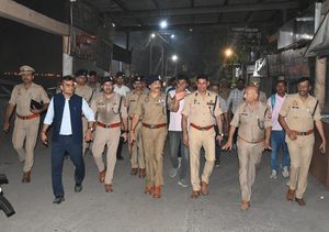 एयर शो की तैयारियों को लेकर पुलिस आयुक्त और जिलाधिकारी ने एयरफोर्स अधिकारियों के साथ आवागमन, पार्किंग, बैरिकेडिंग और वीवीआईपी रूट की व्यवस्थाओं का लिया जायजा, अधिकारियों को दिए आवश्यक दिशा-निर्देश