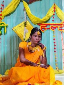 बारहवें दिन नव विवाहिता ने अज्ञात कारणों के चलते फांसी के फंदे पर झूली हुई मौत..