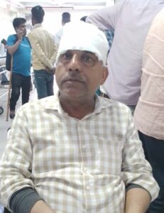 बिल्सी-बोलेरो की टक्कर से शिक्षक घायल, खाई में गिरी कार,कछला-शाहबाद हाईवे पर मिश्रीपुर मुकईया के पास हुई घटना