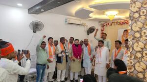 वाराणसी की रोहनिया विधानसभा सीट से हमारा समाज पार्टी से अधिवक्ता भानु प्रताप सेठ मैदान में : सियासी गलियारों में हलचल तेज