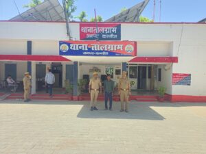 कन्नौज-थाना तालग्राम पुलिस द्वारा “अपहरण” के अभियोग में वांछित चल रहे 01 नफर अभियुक्त को गिरफ्तार कर भेजा गया जेल ।