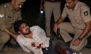 पुलिस को चकमा देकर प्रयागराज से फरार आरोपी मुठभेड़ में घायल , दोनों पैर में लगी गोली