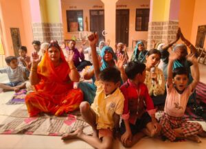 साप्ताहिक सत्संगविनम्रता मनुष्य को महान बनाती है : तृप्ति आर्य