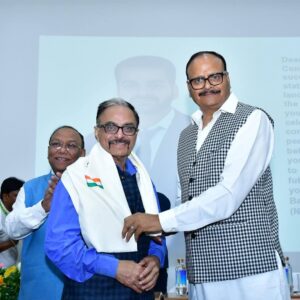 उत्तर प्रदेश के स्वास्थ्य मंत्री व डिप्टी सीएम बृजेश पाठक ने लखनऊ स्थित संजय गांधी स्नातकोत्तर आयुर्विज्ञान संस्थान में उत्तर प्रदेश के प्रथम सफल हृदय प्रत्यारोपण हेतु आयोजित सम्मान समारोह को संबोधित किया