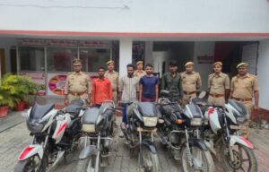 अमेठी पुलिस को बड़ी सफलता, ऑपरेशन चक्रव्यूह के तहत 05 चोरी की मोटरसाइकिल के साथ 04 अभियुक्त गिरफ्तार