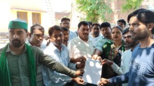 भारतीय किसान क्रांति यूनियन की बैठक, बिजली विभाग के खिलाफ सौंपा ज्ञापन