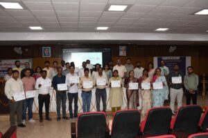 एस आई आर डी मे विभिन्न विषयो पर विशेषज्ञो द्वारा दिया जा रहा है प्रशिक्षण।