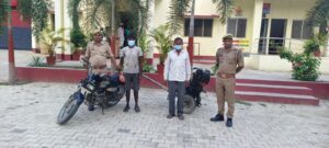 निचलौल:चोरी के मामले में दो आरोपी गिरफ्तार, नकदी और पंपिंग सेट बरामद