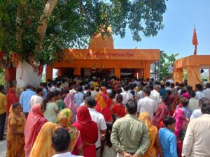 बालाजी सरकार रमना धाम टेड़वा में 8वें बड़े मंगल पर उमड़ा श्रद्धालुओं का सैलाब, कई स्थानों पर हुए भंडारे