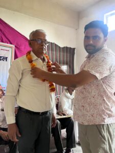 कन्नौज:व्यापार मंडल की भव्य बैठक में पुराने व्यापारियों का हुआ सम्मान, उमड़ी सैकड़ों की भीड़