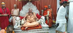 शंकराचार्य स्वामी अविमुक्तेश्वरानंद का काशी में भव्य स्वागत