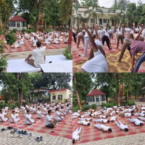 निचलौल-क्षेत्राधिकारी के नेतृत्व में पुलिसकर्मियों ने किया योगाभ्यास, मानसिक और शारीरिक स्वास्थ्य का दिया संदेश