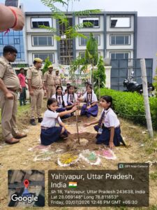सेठ एम.आर. जयपुरिया स्कूल में वन महोत्सव के उपलक्ष्य में वृक्षारोपण अभियान का आयोजन