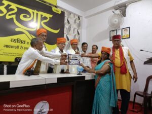 कवि इन्द्रजीत तिवारी ‘निर्भीक’ के संयोजन में सजा मुंशी प्रेमचंद स्मृति काव्य संगम, साहित्यकारों ने दी श्रद्धांजली