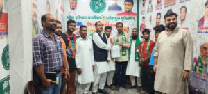 Aimim रामपुर वार्ड नंबर 13 से मोहम्मद आदिल को संभावित प्रत्याशी घोषित कई लोगों ने पार्टी की सदस्यता ग्रहण की                         रिपोर्ट यूसुफ                     MD NEWS बहुआयामी समाचार