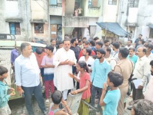 कांशीराम कॉलोनी में अव्यवस्थाओं का पूर्व विधायक ने लिया जायजा