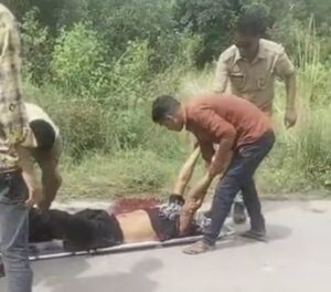 11वीं की मिठाई लेकर लौट रहे युवक की सड़क दुर्घटना गंभीर रूप से हुआ घायल रिपोर्टर अनिल यादव मव‌ई अयोध्या एम डी न्यूज