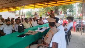 नवरात्रि-दशहरा को लेकर धानेपुर थाने में पीस कमेटी की बैठक