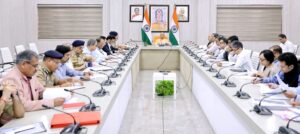लखनऊ: CM माननीय योगी आदित्यनाथ जी ने कानून-व्यवस्था और पर्व-त्योहारों की तैयारियों की समीक्षा दिए सख्त निर्देश।                          रिपोर्टर = रवि कुमार भट्ट वॉइस ब्यूरो चीफ (लखनऊ)MD NEWS बहुआयामी समाचार (लखनऊ)