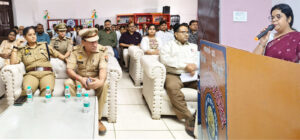 सनातन धर्म इंटर काॅलिज मे साइबर ठगी से बचने के लिए सतर्कता और जागरूकता जरूरी: इंदु सिद्धार्थ एम डी न्यूज़ चैनल मुजफ्फरनगर से रूखशीद अहमद की रिपोर्ट।