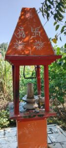 सालपुर शिव मंदिर में तांबे का कलश और घंटा चोरी सीसीटीवी में दिखे बाइक सवार दो संदिग्ध, पुलिस जांच में जुटी