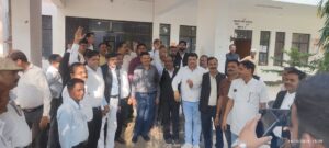 राजस्व न्यायालयों की कार्यप्रणाली पर अधिवक्ताओं में नाराजगी बुधवार से धरने का ऐलान रिपोर्ट मोहम्मद अशफाक
