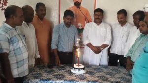 चंदौली में धूमधाम से मना राष्ट्रीय अध्यक्ष हिंदू देवप्रकाश शुक्ला का जन्मदिन