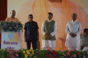 शिक्षकों के हितों से ज्यादा सपा को माफिया की चिंता : योगी आदित्यनाथ