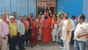 विजयादशमी पर राष्ट्रीय बजरंग दल ने किया शस्त्र पूजन, निकाला भव्य वाहन जुलूस