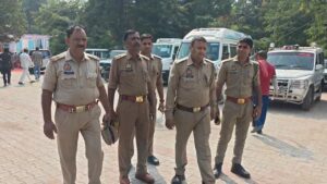 बाराबंकी में शिक्षक एमएलसी चुनाव से पहले सियासी संग्राम बूथ विवाद को लेकर आमने-सामने आए भाजपा और सपा कार्यकर्ता पुलिस ने संभाला मोर्चा