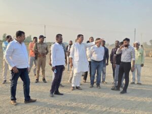 गौरा में CM योगी की प्रस्तावित विशाल जनसभा की तैयारियां तेज, विधायक प्रभात वर्मा ने तेजपुर सिंगार घाट मैदान का किया निरीक्षण
