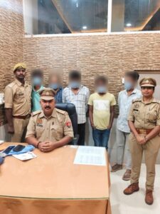सिगरा पुलिस की कार्रवाई: जुआ खेलते पांच आरोपी गिरफ्तार, 3,960 रुपये नकद और ताश की 52 गड्डियां बरामद