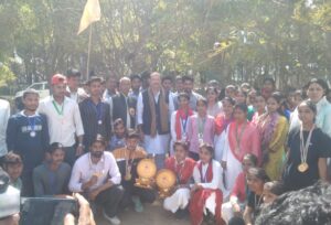 खेल जीवन में अनुशासन, संघर्षशीलता, नेतृत्व क्षमता और टीम भावना का विकास करते हैं : डी.पी. यादव